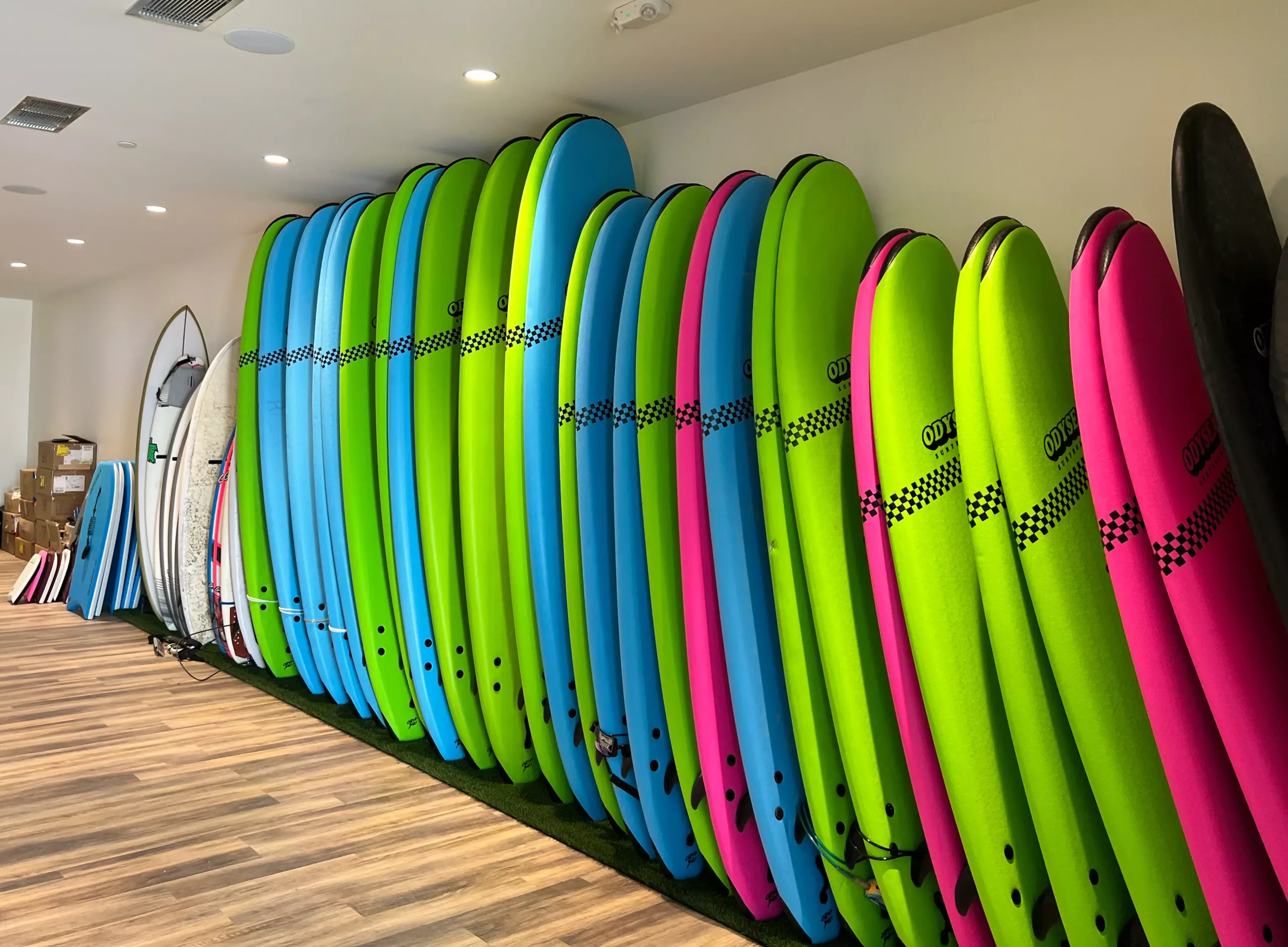Surfboard Rentals in Palm Springs, CA | Surfing Pool Waterpark