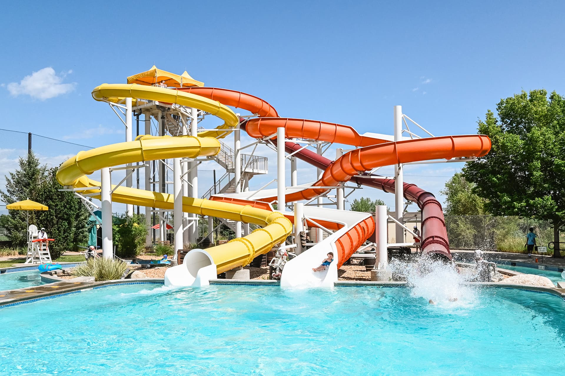 Pirates Cove - Slides pool