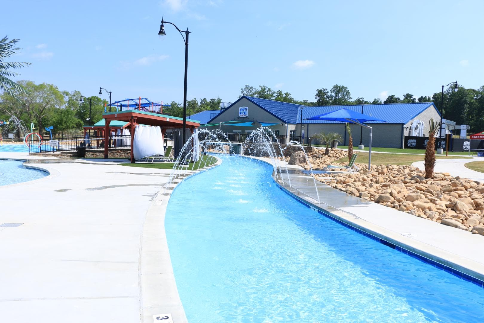 Lazy river with sprinkler