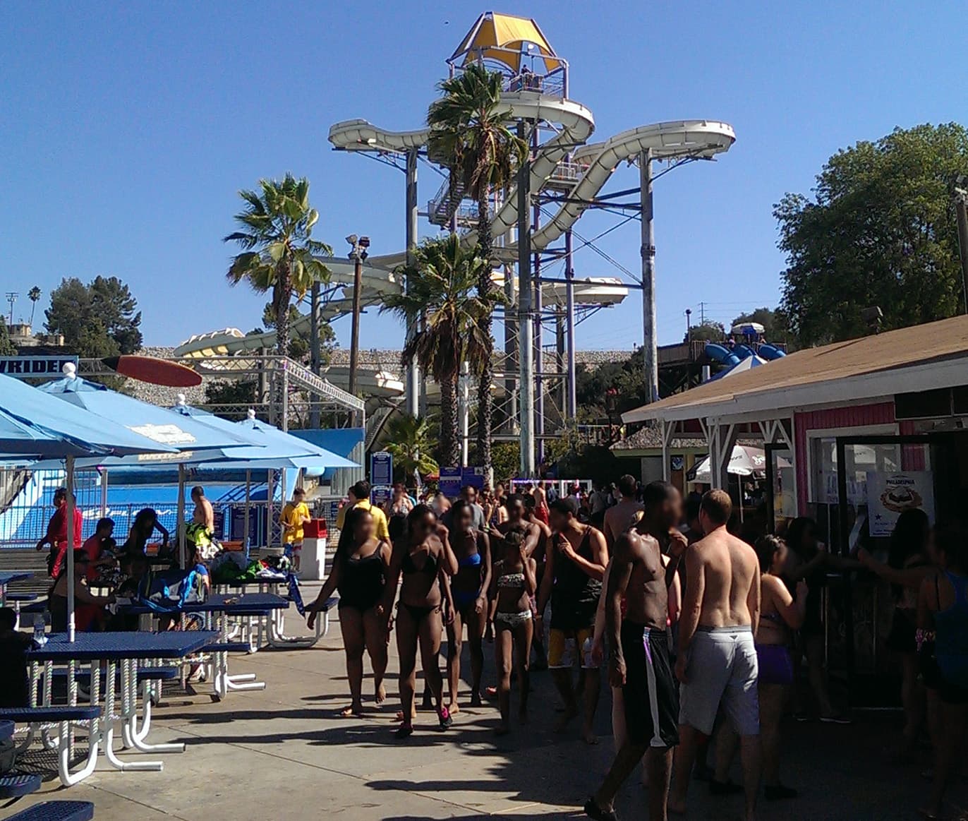 Raging Waters Sacramento water park